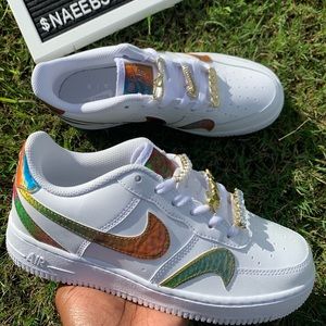 🌱Nike Air Force 1 “Iridescent Muti-Swoosh”🌱